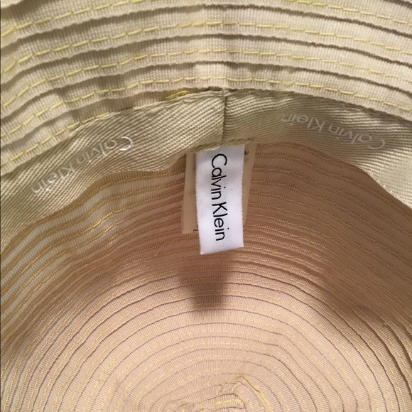 Calvin Klein Sun/Beach Hat - Picture 5 of 5